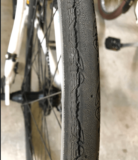 パンクしにくいタイヤ 自転車 パンク修理